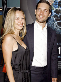 Tobey Maguire couple