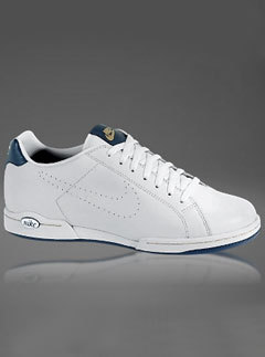 the first ever nike shoe