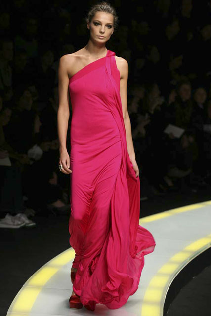 Marie Claire Fashion: Milan: Versace A/W 2008