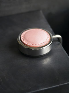 ONI pink leather handbag clip