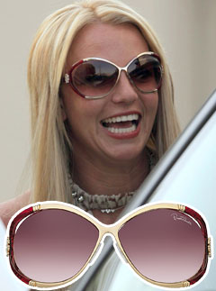Britney Spears wearing Roberto Cavalli sunglasses