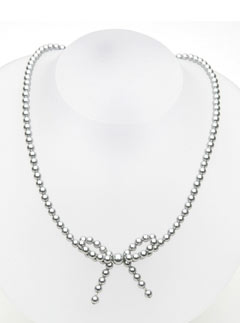 Lily Gardner Pearl Bow necklace