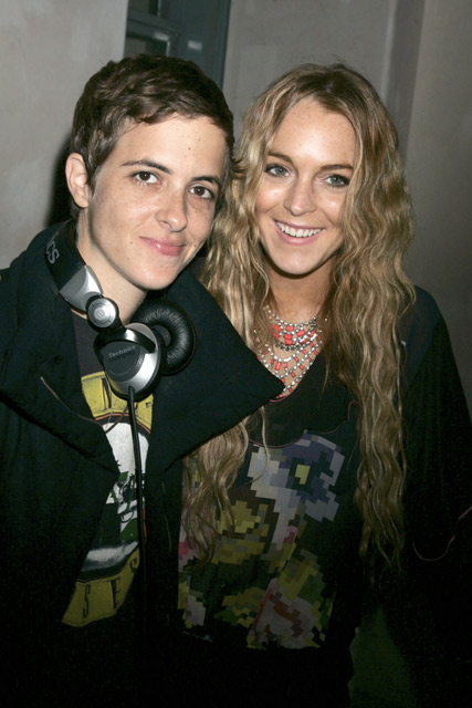 Marie Claire Celebrity Photos: 10th Annual Key to the Cure Charity Shopping Weekend, Samantha Ronson and Lindsay Lohan