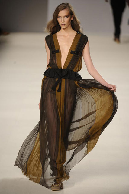 Chloe A/W 2009, Paris fashion week, catwalk show, Marie Claire