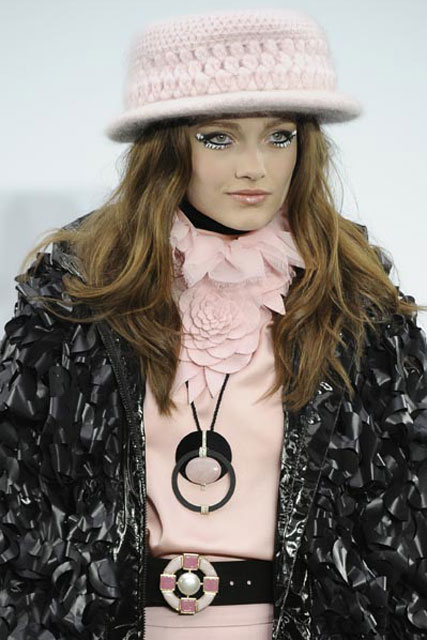 Chanel A/W 2009 Accessories-Fashion-Trends-Paris Fashion Week