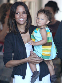 Halle Berry, baby, celebrity gossip, Marie Claire