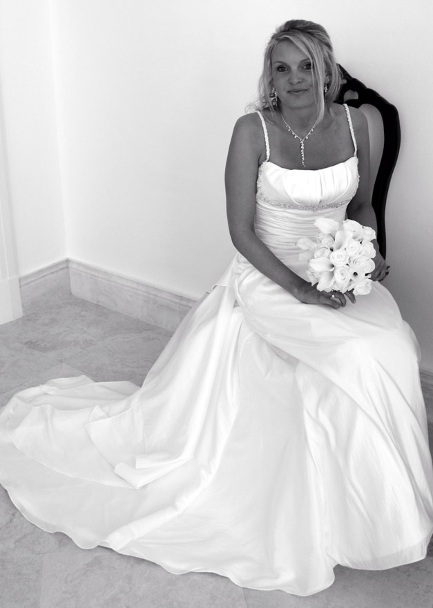 Olivia Labrey-Stylish Real Life Brides-Marie Claire Wedding