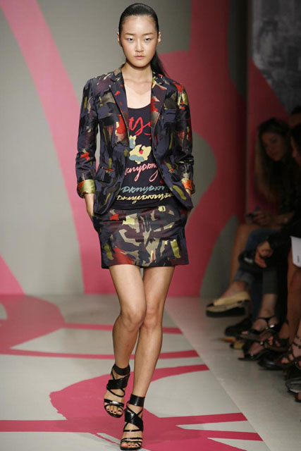 DKNY Spring/Summer 2010 - New York fashion week - Marie Claire