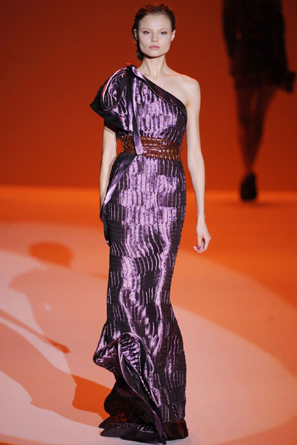Carolina Herrera S/S 2010 - New York Fashion Week - Marie Claire
