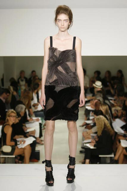 Vera Wang Spring/Summer 2010 - New York Fashion Week - Marie Claire