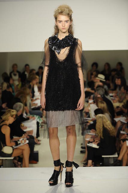 Vera Wang Spring/Summer 2010 - New York Fashion Week - Marie Claire