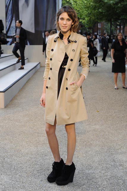 Alexa-Chung-Burberry show S/S 2010-London Fashion Week-22 September 2009 Alexa-Chung-Burberry show S/S 2010-London Fashion Week-22 September 2009