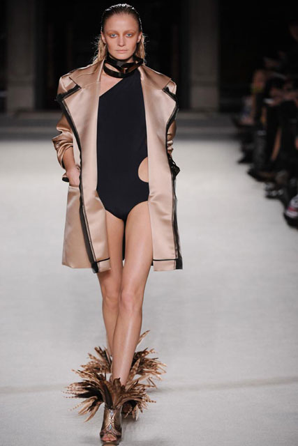 Roksanda Ilincic Spring/Summer 2010 - London Fashion Week - Marie Claire