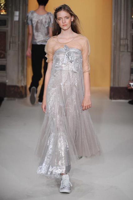 Anne Valerie Hash Spring/Summer 2010 - Paris Fashion Week - Marie Claire