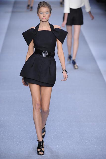 Karl Lagerfeld Spring/Summer 2010 - Paris Fashion Week - Marie Claire