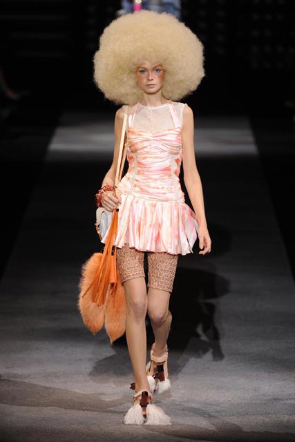 Louis Vuitton Spring/Summer 2010 - Paris Fashion Week - Marie Claire