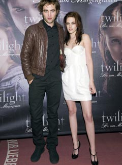 10 Best Kristen Stewart Style Moments: Robert Pattinson