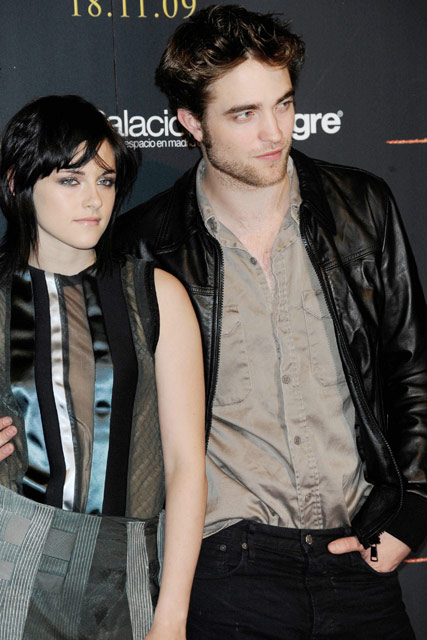 Robert Pattinson &amp; Kristen Stewart - Celebrity News - Marie Claire