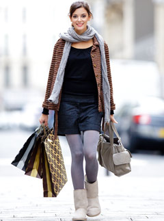 Woman shopping - News - Marie Claire
