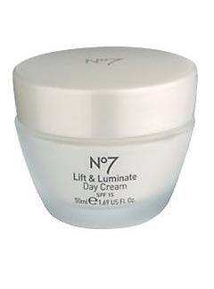 No7 Lift & Luminate Day Cream