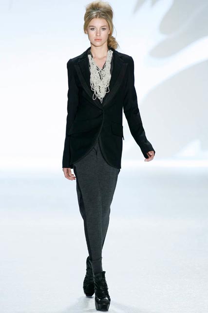 Vera Wang Autumn/Winter 2010, New York Fashion Week