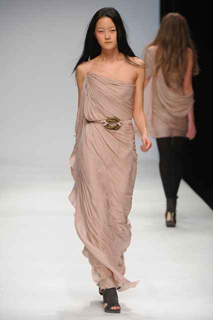Amanda Wakeley Autumn/Winter 2010 - London Fashion Week - Marie Claire
