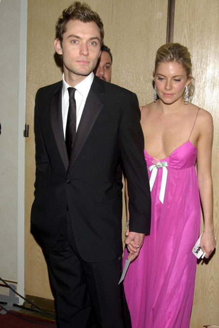 Jude Law & Sienna Miller - Best Jude Law and Sienna MIller moments - Celebrity - Marie Claire