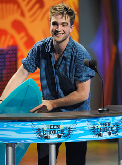 Robert Pattinson - Twilight wins big at Teen Choice Awards - Teen Choice Awards - Teen Choice Awards Winners - Taylor Lautner - Twilight - Eclipse - Breaking Dawn - Kristen Stewart - Robert Pattinson and Kristen Stewart - Celebrity News - Marie Claire