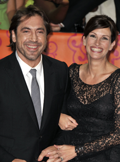 Julia Roberts showcases Italian style at Eat Pray Love Rome premiere - goth-glam, see, red carpet, pictures, pics, Javier Bardem, Penelope Cruz, Italy, Rome, photocall, celebrity, dress, fashion, star, style, Marie Claire
