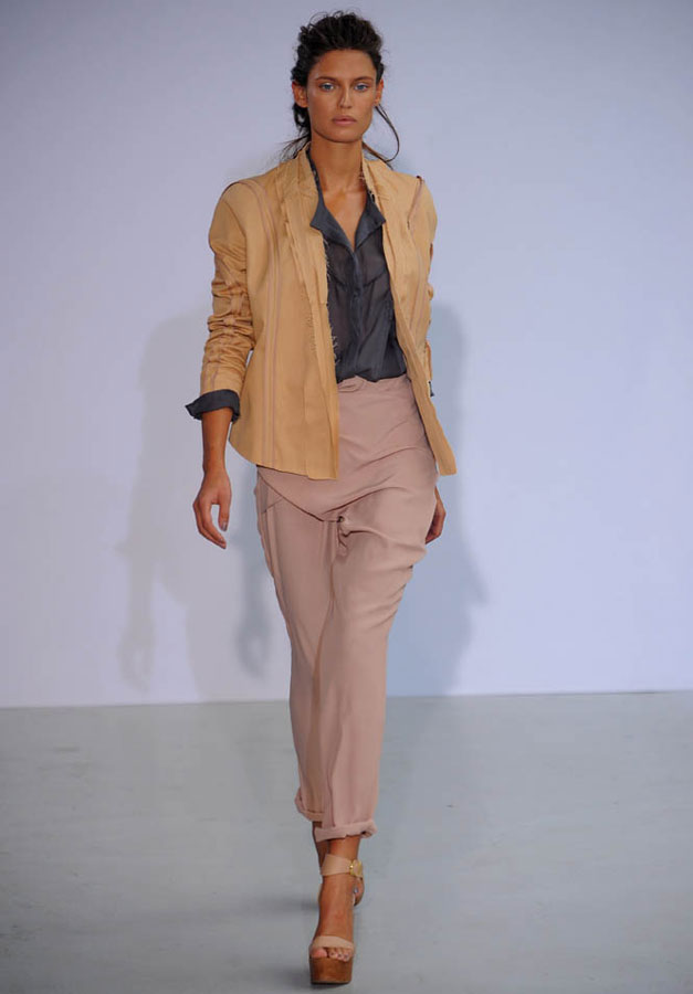 Anne Valerie Hash Spring/Summer 2011 Paris Fashion Week