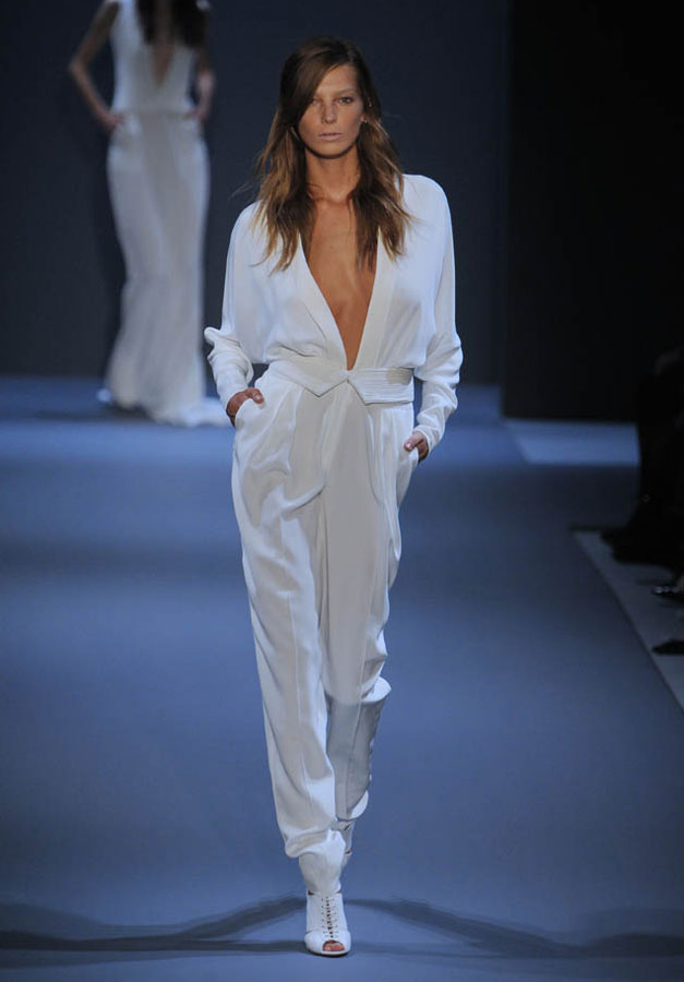 Hakaan Spring/Summer 2011 Paris Fashion Week