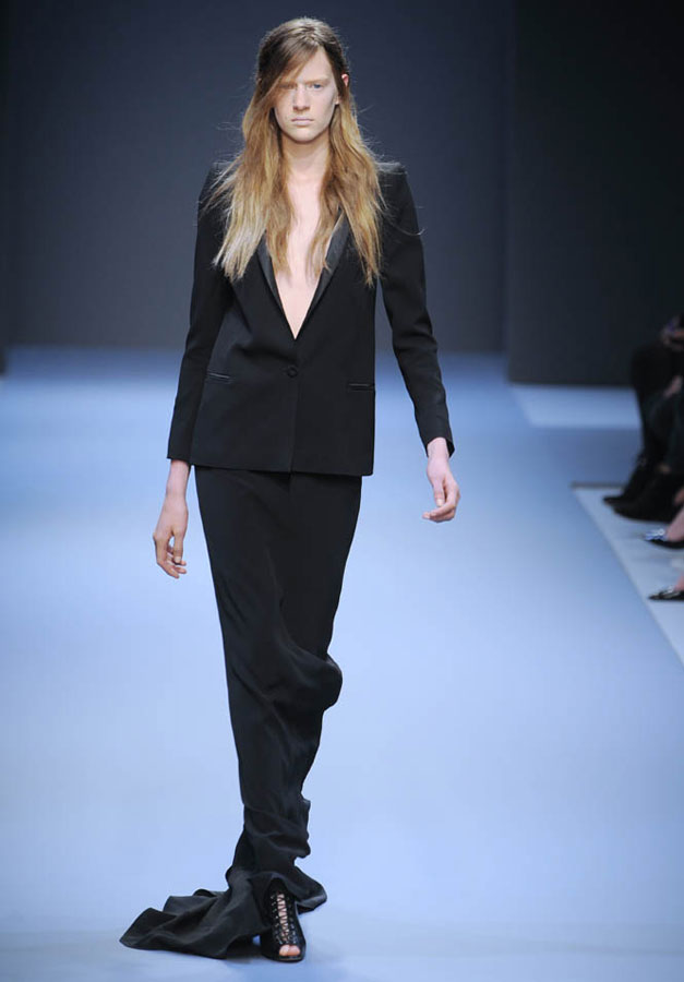 Hakaan Spring/Summer 2011 Paris Fashion Week