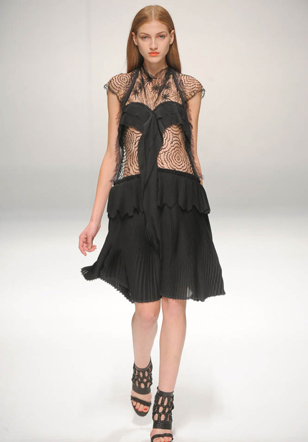 Sharon Wauchob Spring/Summer 2011 Paris Fashion Week
