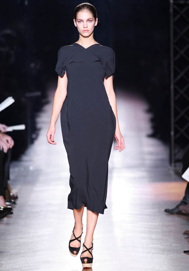 Roland Mouret Spring/Summer 2011 Paris Fashion Week