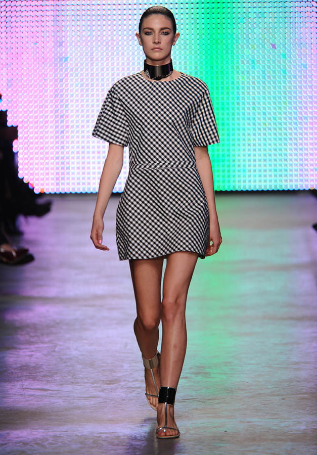 Giambattista Valli Spring/Summer 2011 Paris Fashion Week
