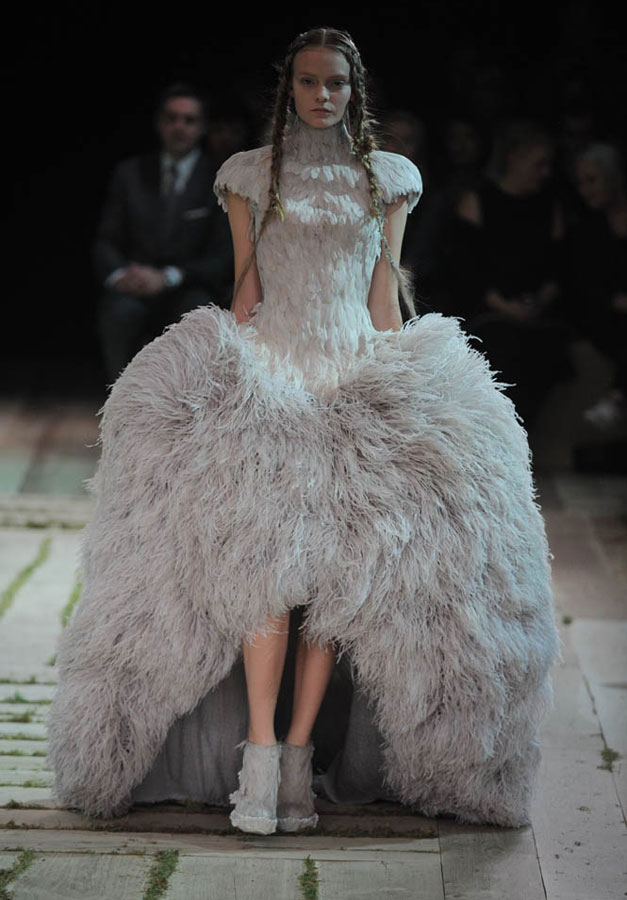 Alexander McQueen Spring/Summer 2011 Paris Fashion Week
