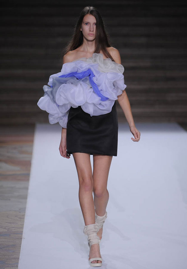 Commun Spring/Summer 2011 Paris Fashion Week