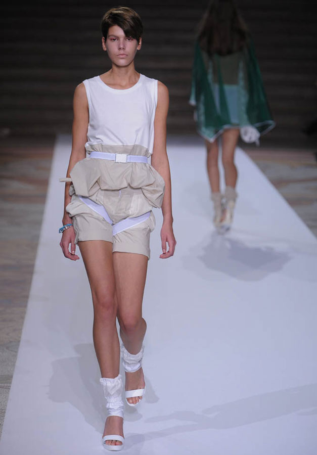 Commun Spring/Summer 2011 Paris Fashion Week