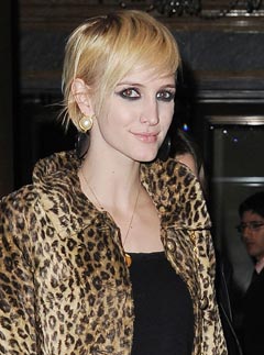 Ashlee Simpson debuts blonde pixie crop - hair/hairstyle
