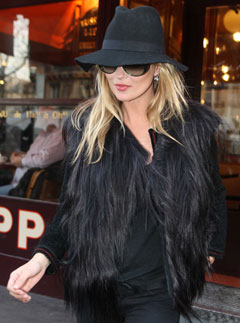 Kate Moss - LATEST! Kate Moss?s engagement ring inspiration - Kate Moss engagement ring - Engagement Ring - Celebrity Engagement Rings - Celebrity News - Marie Claire - Marie Claire UK