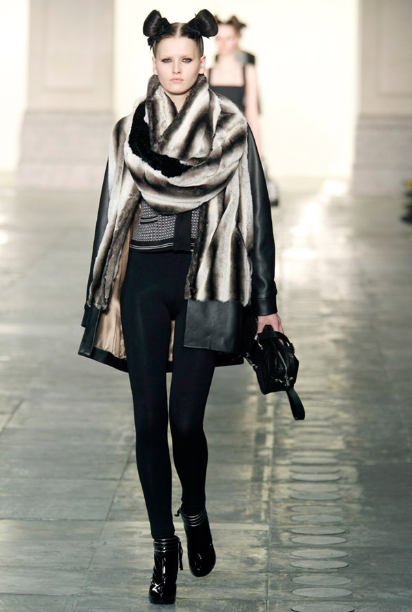 Topshop Unique Autumn/Winter 2011 Catwalk Photos - London Fashion Week