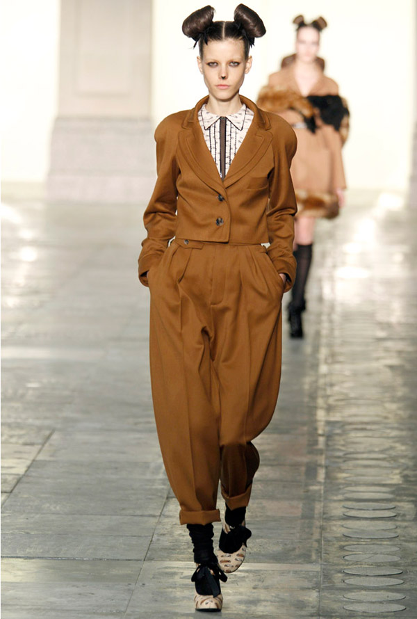 Topshop Unique Autumn/Winter 2011 Catwalk Photos - London Fashion Week