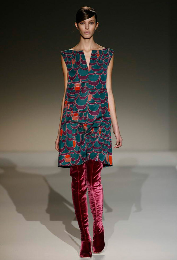 Alberta Ferretti Autumn Winter 2011 Milan Fashion Week Catwalk Photos
