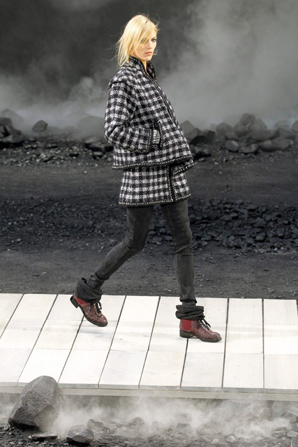 Chanel autumn/winter 2011 - Paris Fashion Week