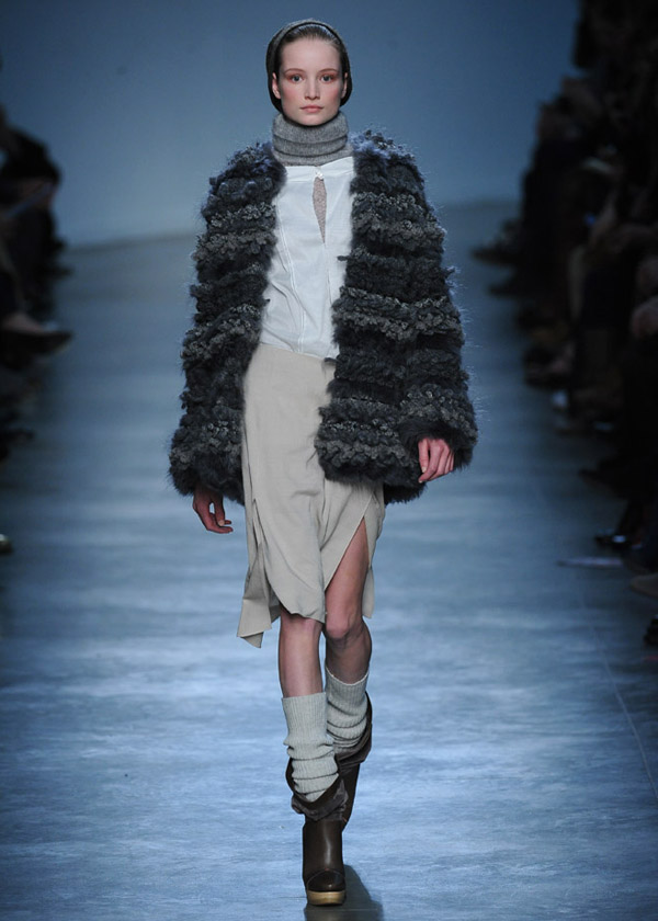 Vanessa Bruno Autumn Winter 2011 Catwalk Photos Paris Fashion Week