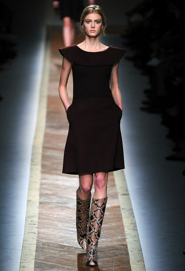 Valentino Autumn Winter 2011 paris fashion Week Catwalk Photos