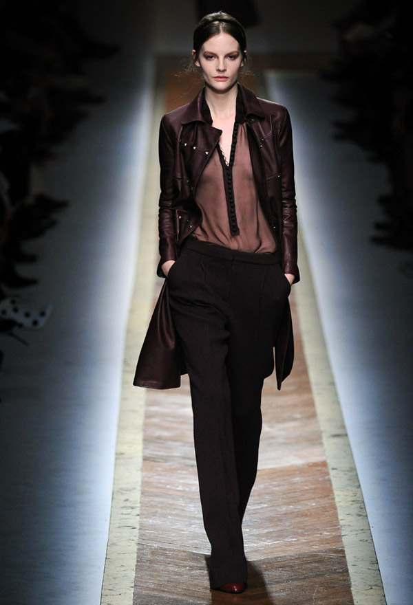 Valentino Autumn Winter 2011 paris fashion Week Catwalk Photos