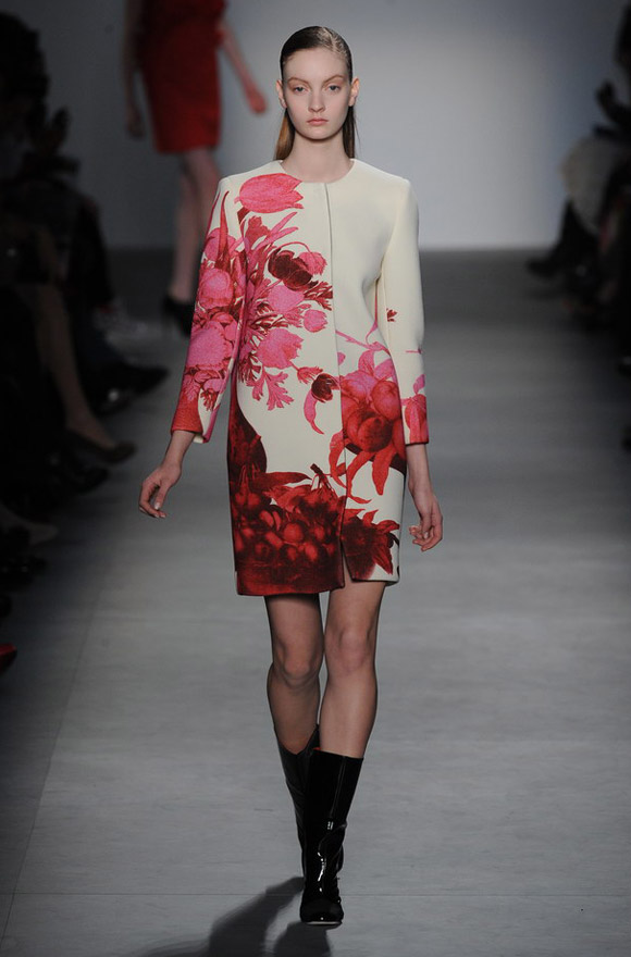 Giambattista Valli Autumn Winter Catwalk Photos