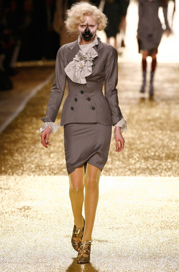 Vivienne Westwood Autumn Winter 2011 Catwalk Photos