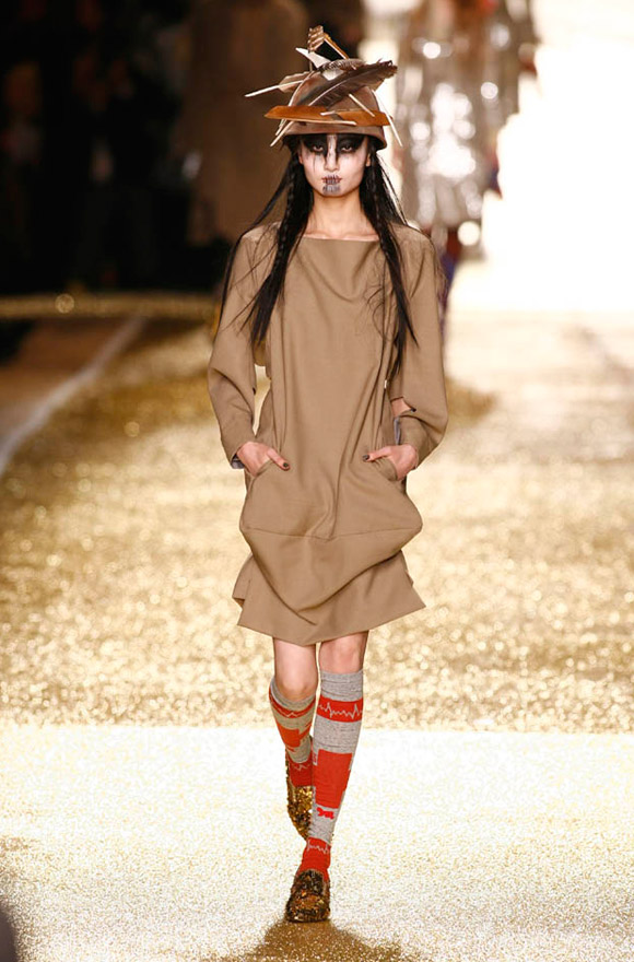 Vivienne Westwood Autumn Winter 2011 Catwalk Photos